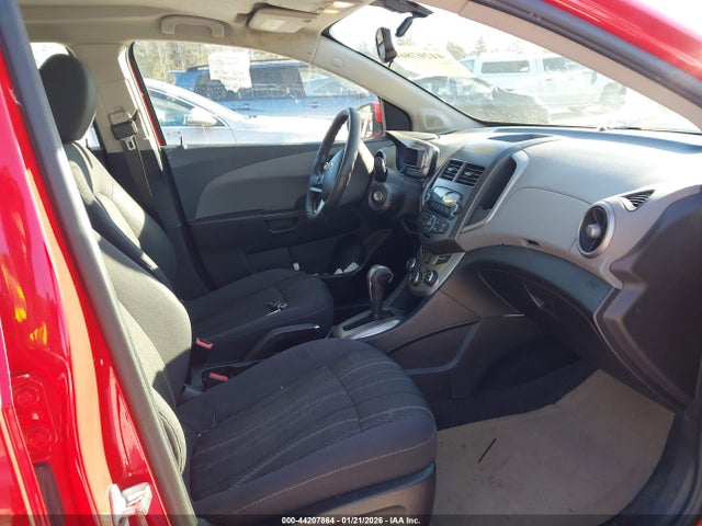 1G1JC5SH1F4117186 Chevrolet Sonic Lt Auto