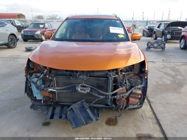 JN8AT2MV3JW319621 Nissan Rogue Sl
