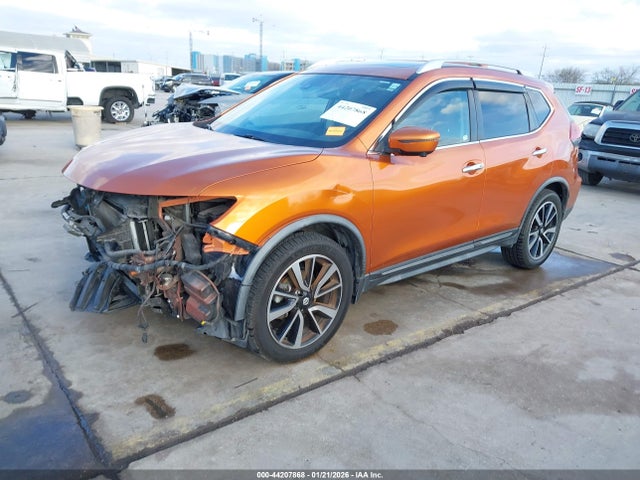 JN8AT2MV3JW319621 Nissan Rogue Sl