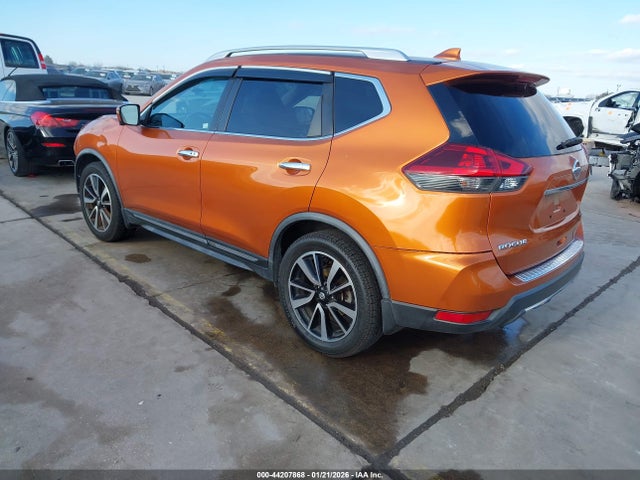 JN8AT2MV3JW319621 Nissan Rogue Sl