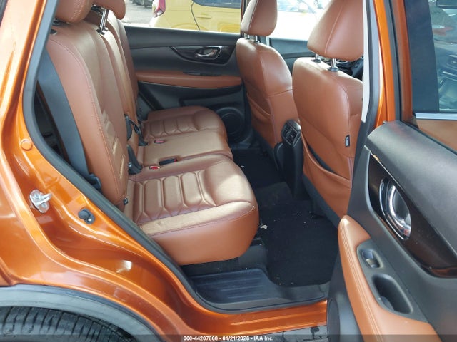 JN8AT2MV3JW319621 Nissan Rogue Sl