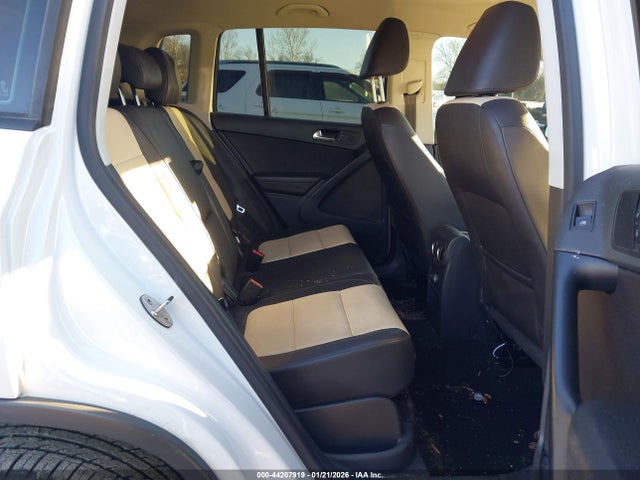 2017 VOLKSWAGEN TIGUAN WVGAV7AX8HK000768 Photo 7