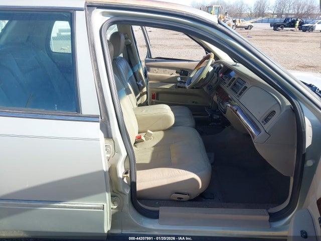 2005 MERCURY GRAND MARQUIS 2MEFM75W55X672079 Photo 4