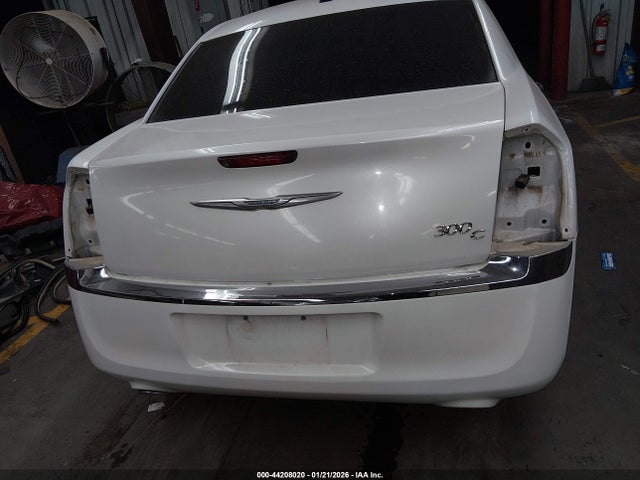 Продаж на аукціоні авто 2011 Chrysler 300c, vin: 2C3CA6CT8BH528472, номер лоту: 44208020