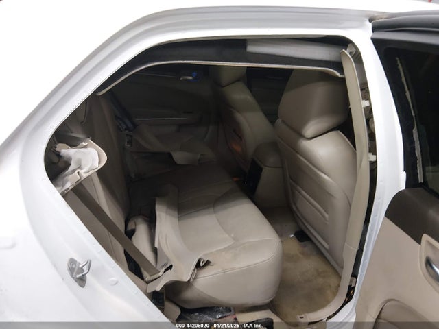 Продаж на аукціоні авто 2011 Chrysler 300c, vin: 2C3CA6CT8BH528472, номер лоту: 44208020
