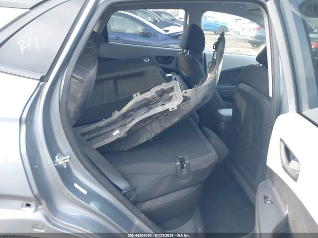 KM8K22AA9JU146019 Hyundai Kona Sel