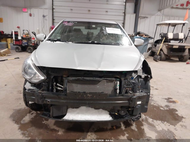 44208111 :رقم المزاد ، KMHCT4AE7HU209063 vin ، 2017 Hyundai Accent Se مزاد بيع