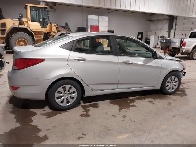 44208111 :رقم المزاد ، KMHCT4AE7HU209063 vin ، 2017 Hyundai Accent Se مزاد بيع