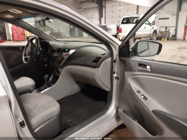 44208111 :رقم المزاد ، KMHCT4AE7HU209063 vin ، 2017 Hyundai Accent Se مزاد بيع