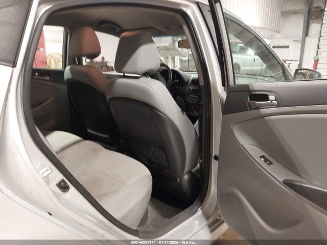 44208111 :رقم المزاد ، KMHCT4AE7HU209063 vin ، 2017 Hyundai Accent Se مزاد بيع