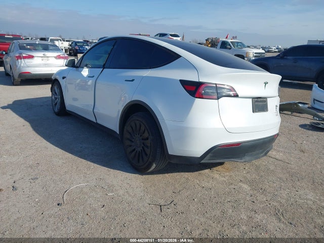 2024 Tesla Model Y Long Range Dual Motor All-wheel Drive მანქანა იყიდება აუქციონზე, vin: 7SAYGDEE4RA290686, აუქციონის ნომერი: 44208151