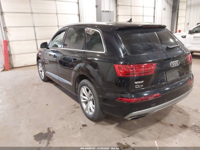 2017 AUDI Q7 WA1LAAF76HD011376 Photo 2