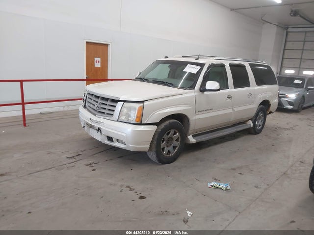 2005 CADILLAC ESCALADE ESV 3GYFK66N15G252332 Photo 1