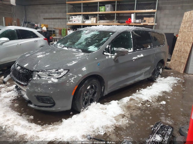 2022 CHRYSLER PACIFICA HYBRID 2C4RC1L75NR127370 Photo 1