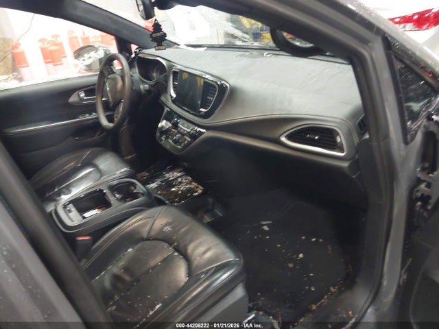 2022 CHRYSLER PACIFICA HYBRID 2C4RC1L75NR127370 Photo 4