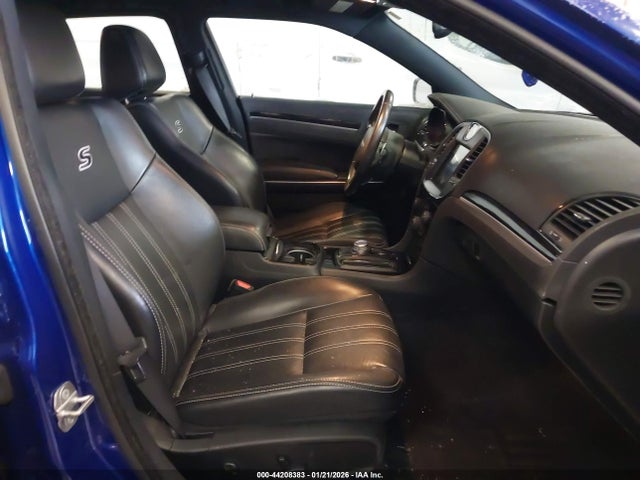 2018 Chrysler 300 300s Awd მანქანა იყიდება აუქციონზე, vin: 2C3CCAGG0JH181812, აუქციონის ნომერი: 44208383
