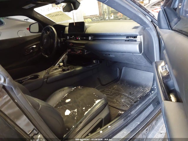 2021 TOYOTA GR SUPRA WZ1DB0C06MW036948 Photo 4