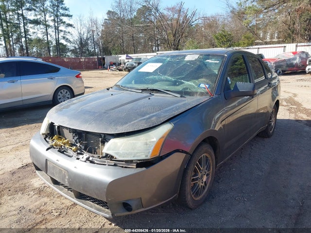 2010 FORD FOCUS 1FAHP3FN1AW231139 Photo 1