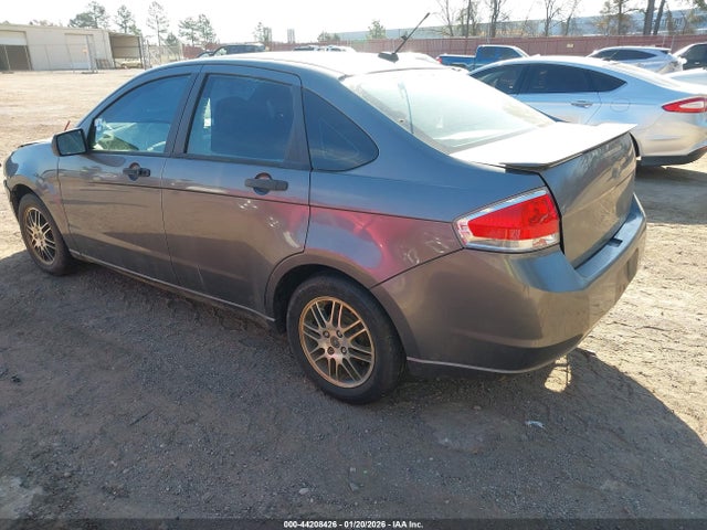 2010 FORD FOCUS 1FAHP3FN1AW231139 Photo 2
