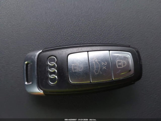 2019 AUDI A6 WAUL2AF24KN101602 Photo 10