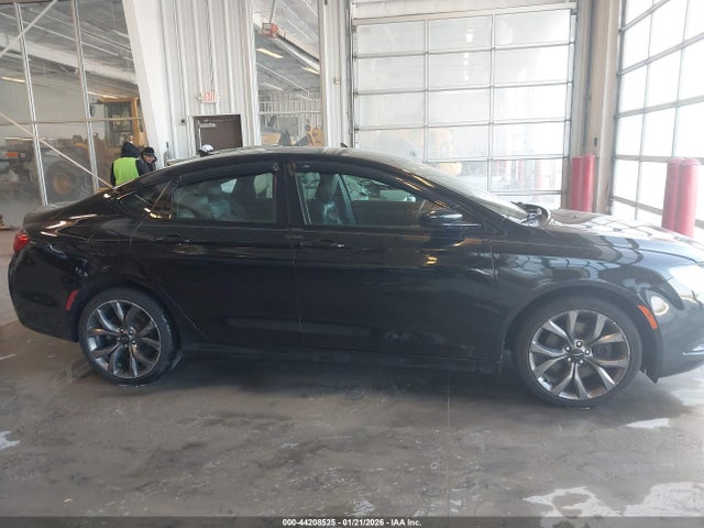 2016 Chrysler 200 S მანქანა იყიდება აუქციონზე, vin: 1C3CCCBB5GN124190, აუქციონის ნომერი: 44208525