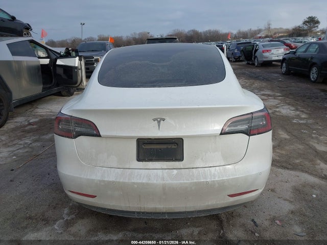 Tesla Model 3 Standard Range Plus Rear-wheel Drive 2021 5YJ3E1EA2MF087803 Image 15