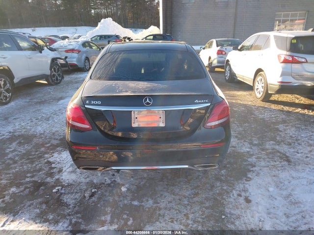 WDDZF4KB7HA091162 Mercedes-Benz E 300 4matic