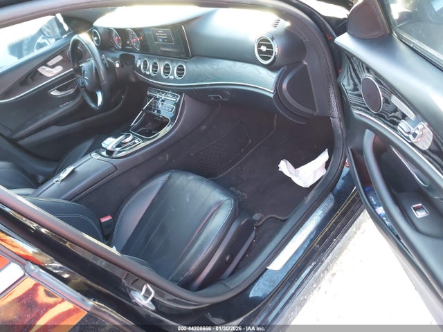 2017 MERCEDES-BENZ E 300 WDDZF4KB7HA091162 Photo 4