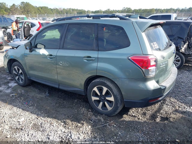 Subaru Forester 2.5i Premium 2017 JF2SJAGC6HH508600 Image 3