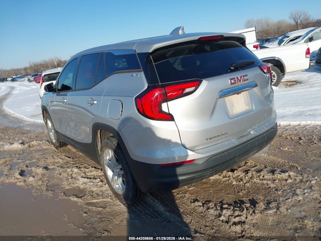 2018 GMC TERRAIN 3GKALLEV0JL142472 Photo 2