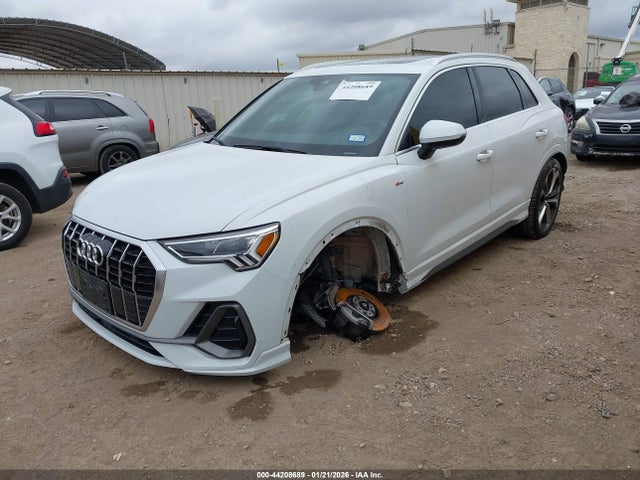 2020 AUDI Q3 WA1EECF30L1123882 Photo 1