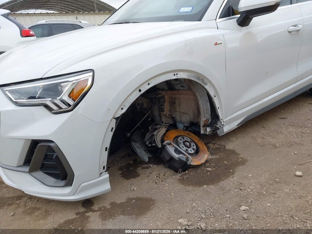 2020 AUDI Q3 WA1EECF30L1123882 Photo 5