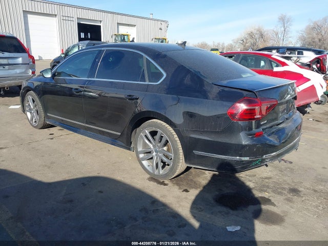 1VWDT7A34HC079089 Volkswagen Passat 1.8t R-line