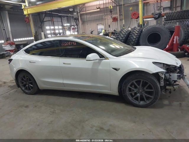 Tesla Model 3 Long Range/performance 2019 5YJ3E1EBXKF469809 Image 14