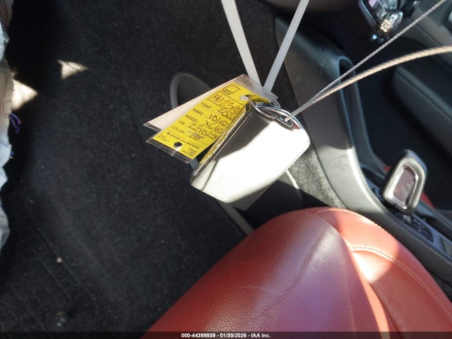 2020 VOLVO XC40 YV4162UK9L2310258 Photo 10