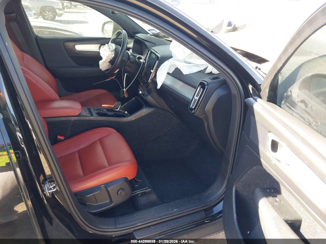2020 VOLVO XC40 YV4162UK9L2310258 Photo 4