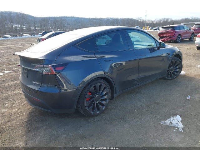 2024 TESLA MODEL Y 7SAYGDEF4RF023785 Photo 3