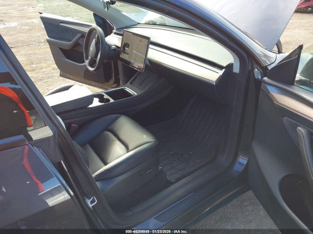 2024 TESLA MODEL Y 7SAYGDEF4RF023785 Photo 4
