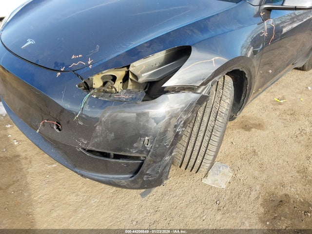 2024 TESLA MODEL Y 7SAYGDEF4RF023785 Photo 5