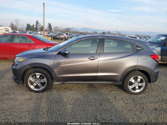 3CZRU6H31JM732076 Honda HR-V LX