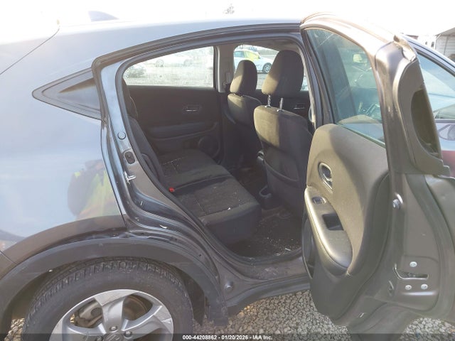3CZRU6H31JM732076 Honda HR-V LX