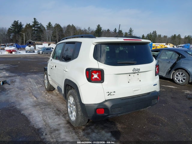 Jeep Renegade Latitude 4x4 2018 ZACCJBBB2JPH52038 Image 3
