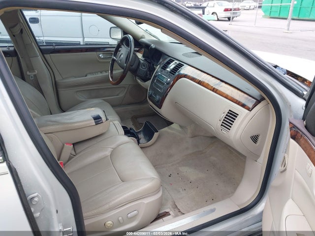 2010 CADILLAC DTS 1G6KD5EY7AU104491 Photo 4