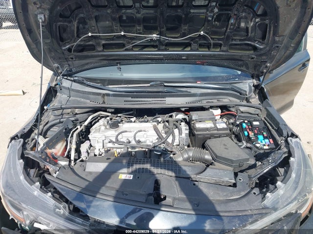 5YFEPRAEXLP113433 Toyota COROLLA LE