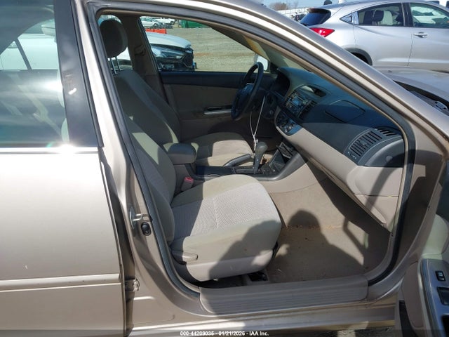 2005 TOYOTA CAMRY 4T1BE32KX5U519241 Photo 4