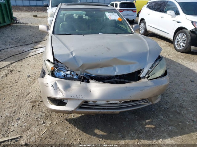 2005 TOYOTA CAMRY 4T1BE32KX5U519241 Photo 5