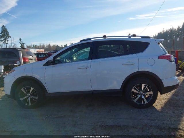 2T3RFREVXGW490855 Toyota Rav4 Xle
