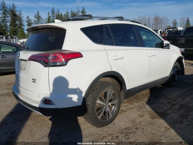2T3RFREVXGW490855 Toyota Rav4 Xle