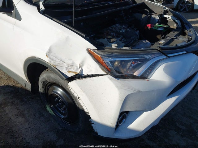 2T3RFREVXGW490855 Toyota Rav4 Xle