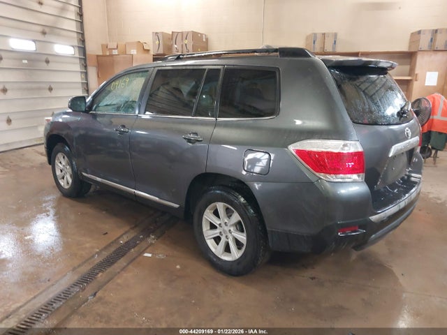 2013 TOYOTA HIGHLANDER 5TDBK3EH2DS258199 Photo 2